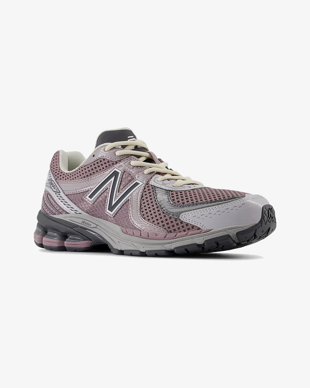 New Balance 860v2