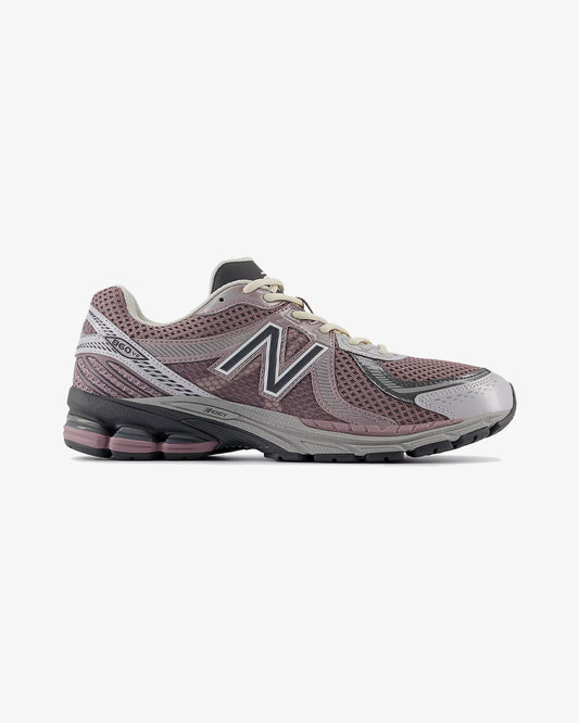 New Balance 860v2